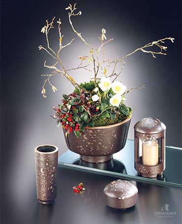 Grabschmuck-Bronze
